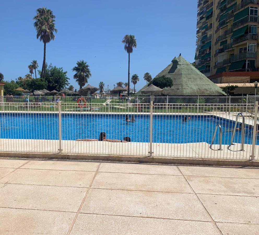 Precioso Estudio Frente Al Mar Con Piscina Benalmádena Buitenkant foto